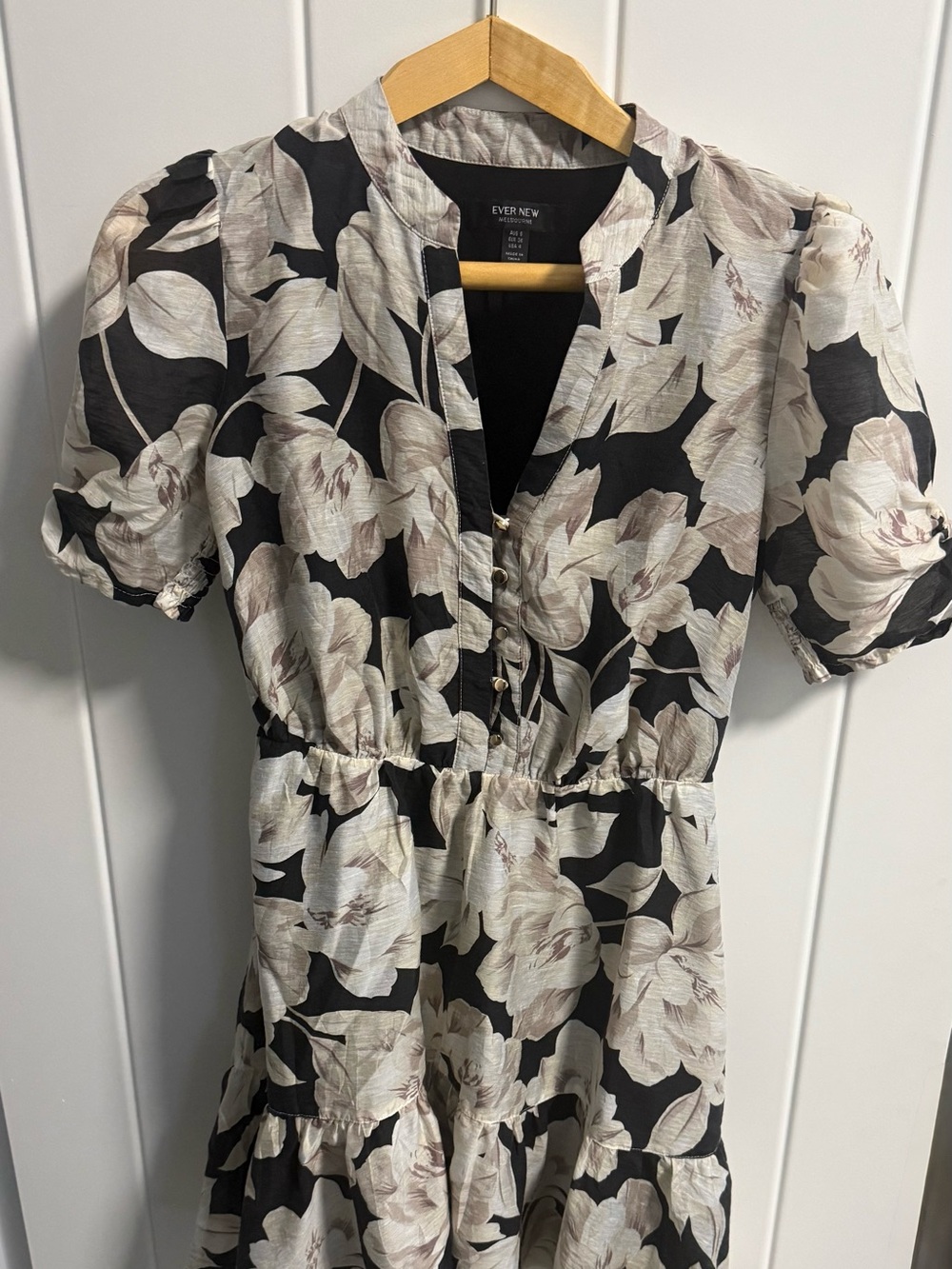 Ever Floral V-Neck Mini Dress with Ruched Sleeves US 4